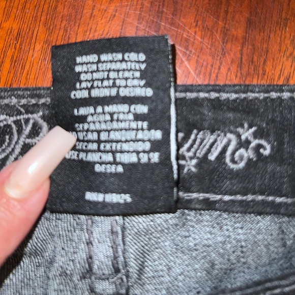 Black Denim Shorts Size 11/12 Ruched Front Embroidered Trim - Picture 6 of 8